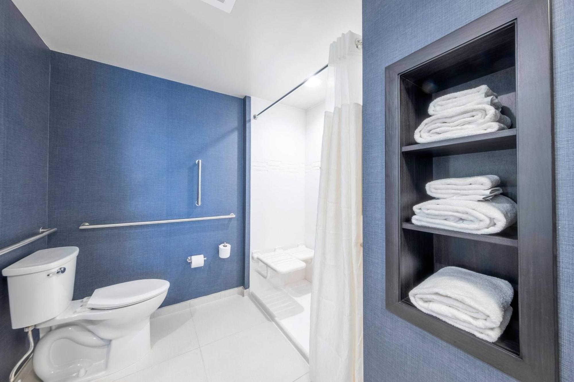 Residence Inn By Marriott Richmond At The Notch شورت بومب المظهر الخارجي الصورة