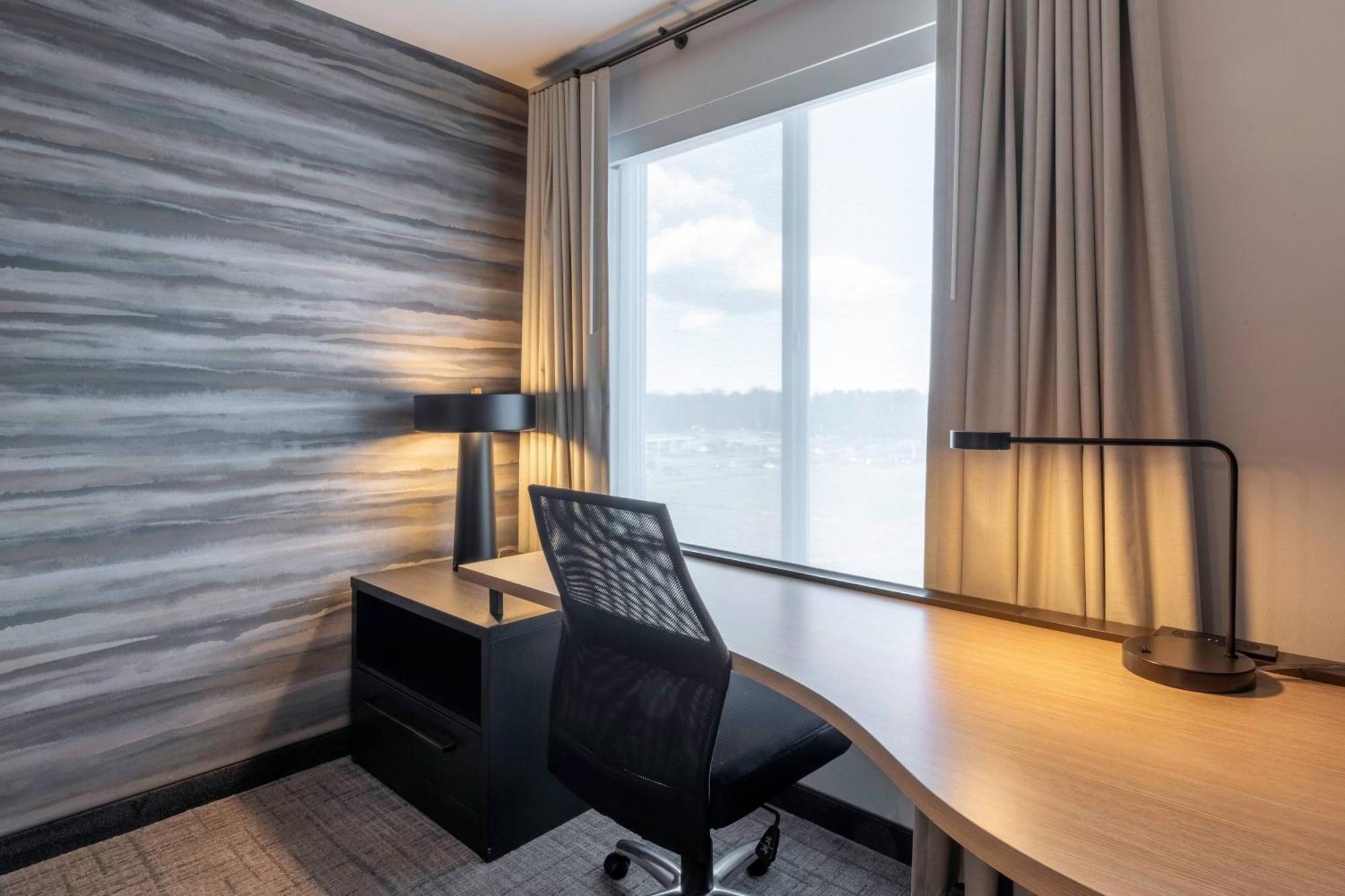 Residence Inn By Marriott Richmond At The Notch شورت بومب المظهر الخارجي الصورة