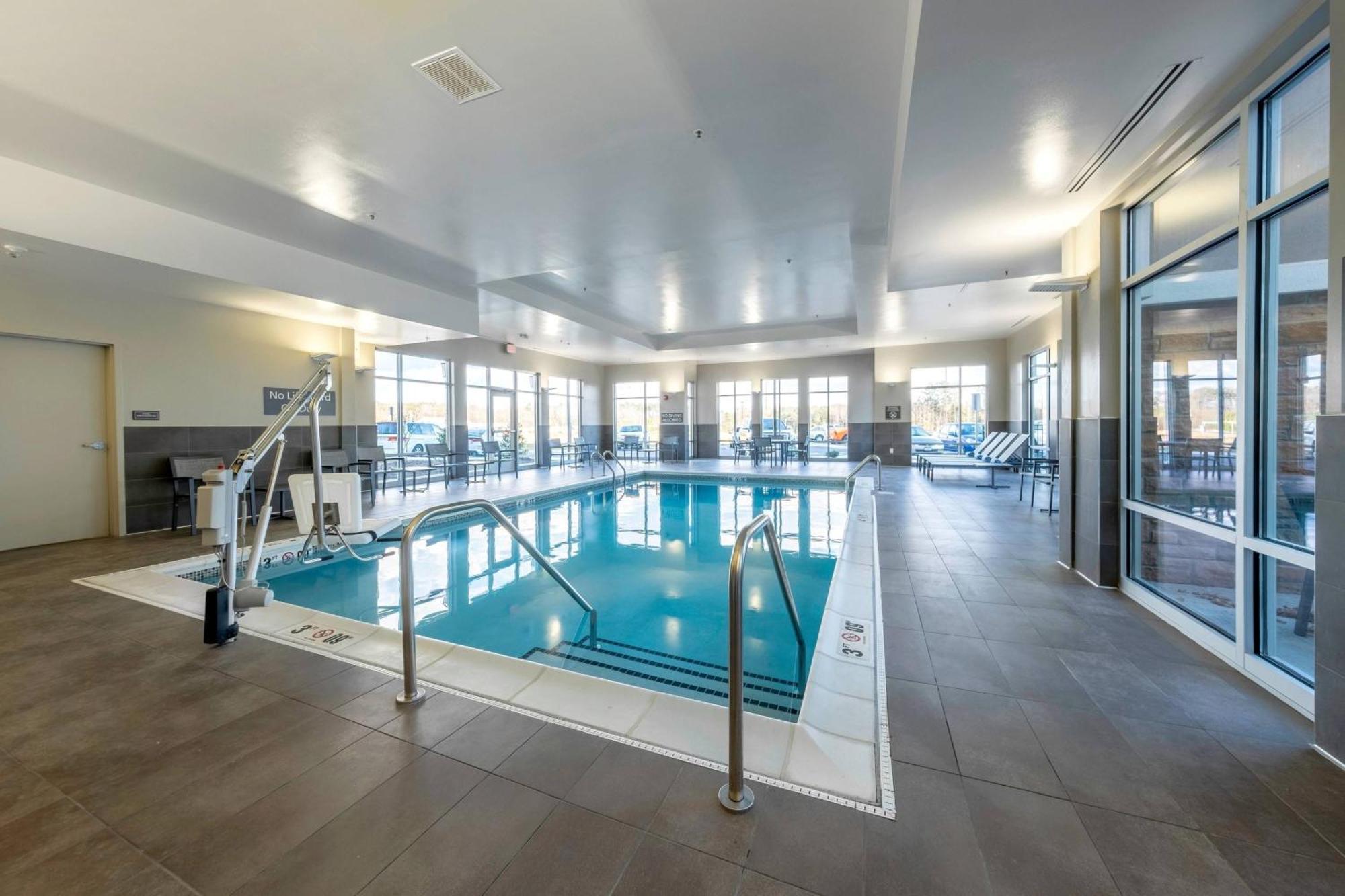 Residence Inn By Marriott Richmond At The Notch شورت بومب المظهر الخارجي الصورة