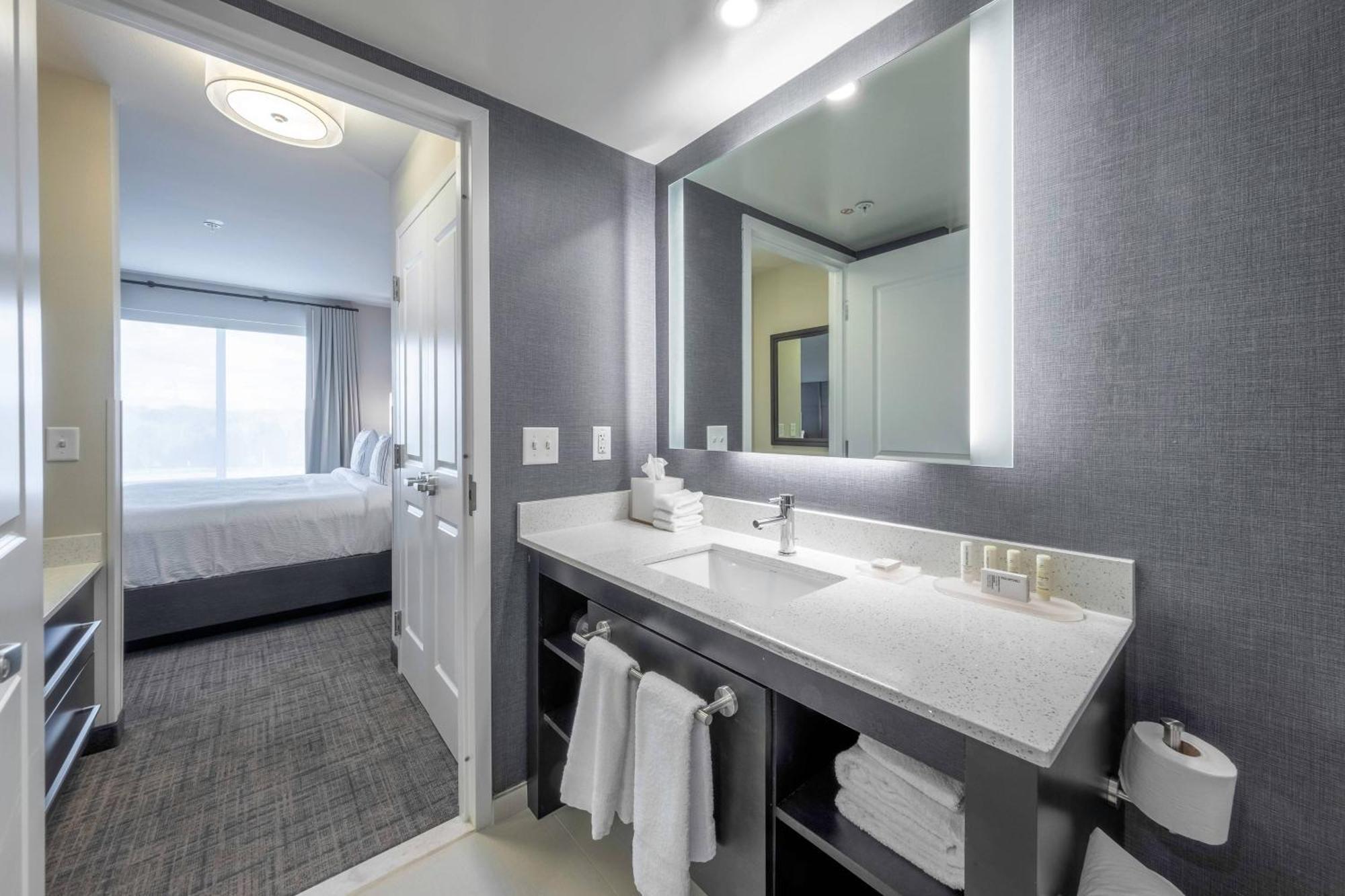 Residence Inn By Marriott Richmond At The Notch شورت بومب المظهر الخارجي الصورة