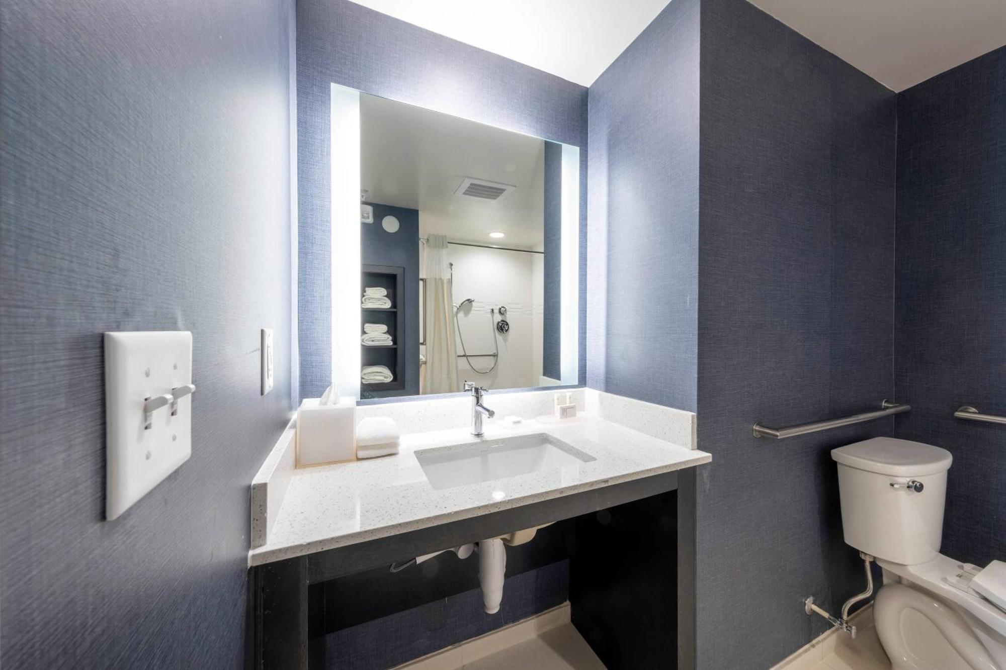 Residence Inn By Marriott Richmond At The Notch شورت بومب المظهر الخارجي الصورة